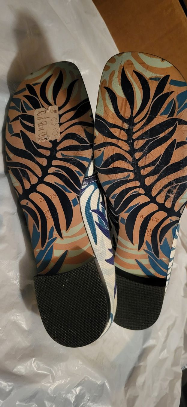 Bally Scarpe da donna: NEU Bally flache Schuhe Grösse 37 – Nuovo (secondo la descrizione) da Basel venduto da kri_wd99 1