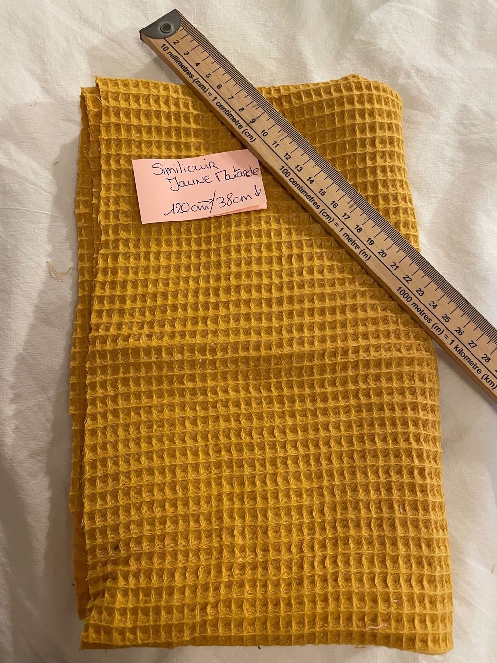 Tessuti: Nid d'Abeille Jaune Moutarde – Nuovo (secondo la descrizione) da Uetikon Am See venduto da geraldinezh17