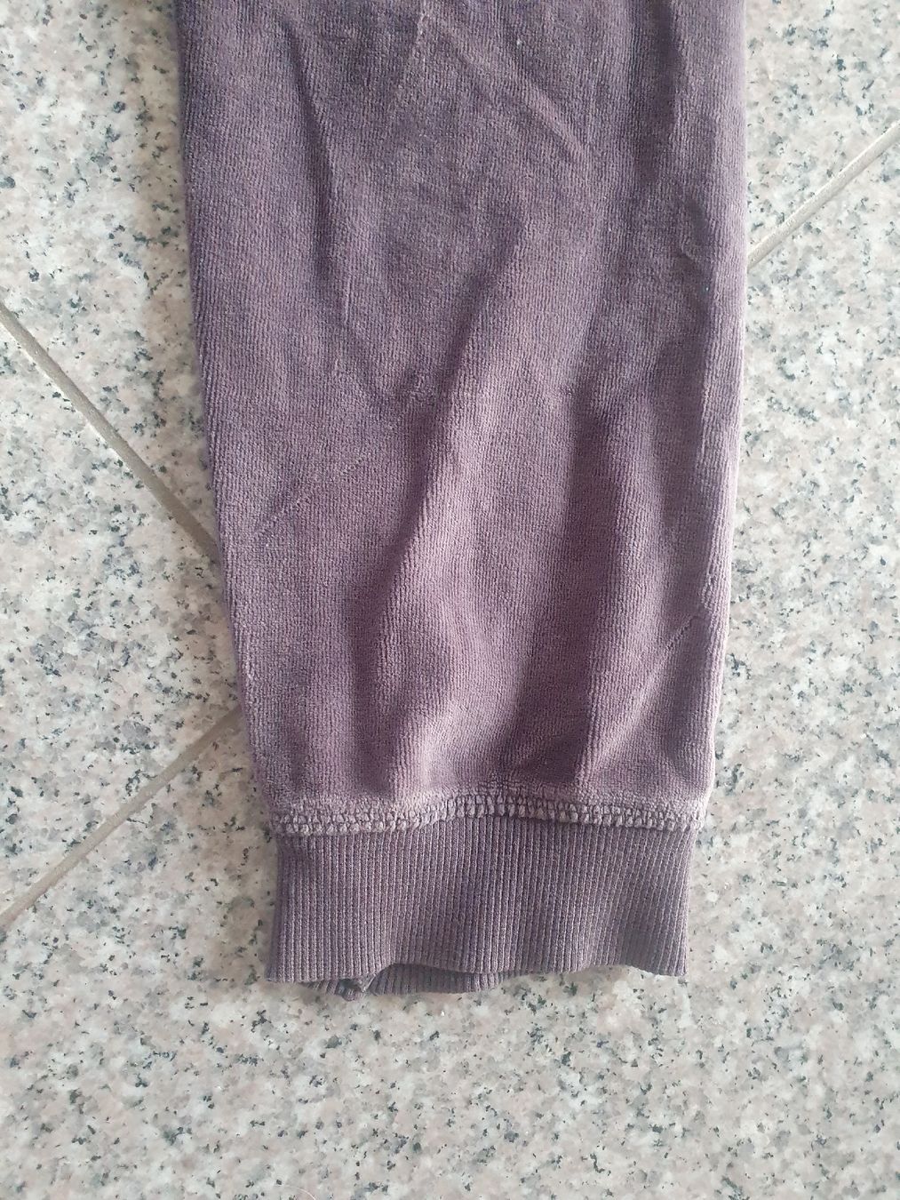 Giacche: Samt Zip-Jacke Grau mit Kapuze – Usato da Moosseedorf venduto da Sonnenschein.. 5
