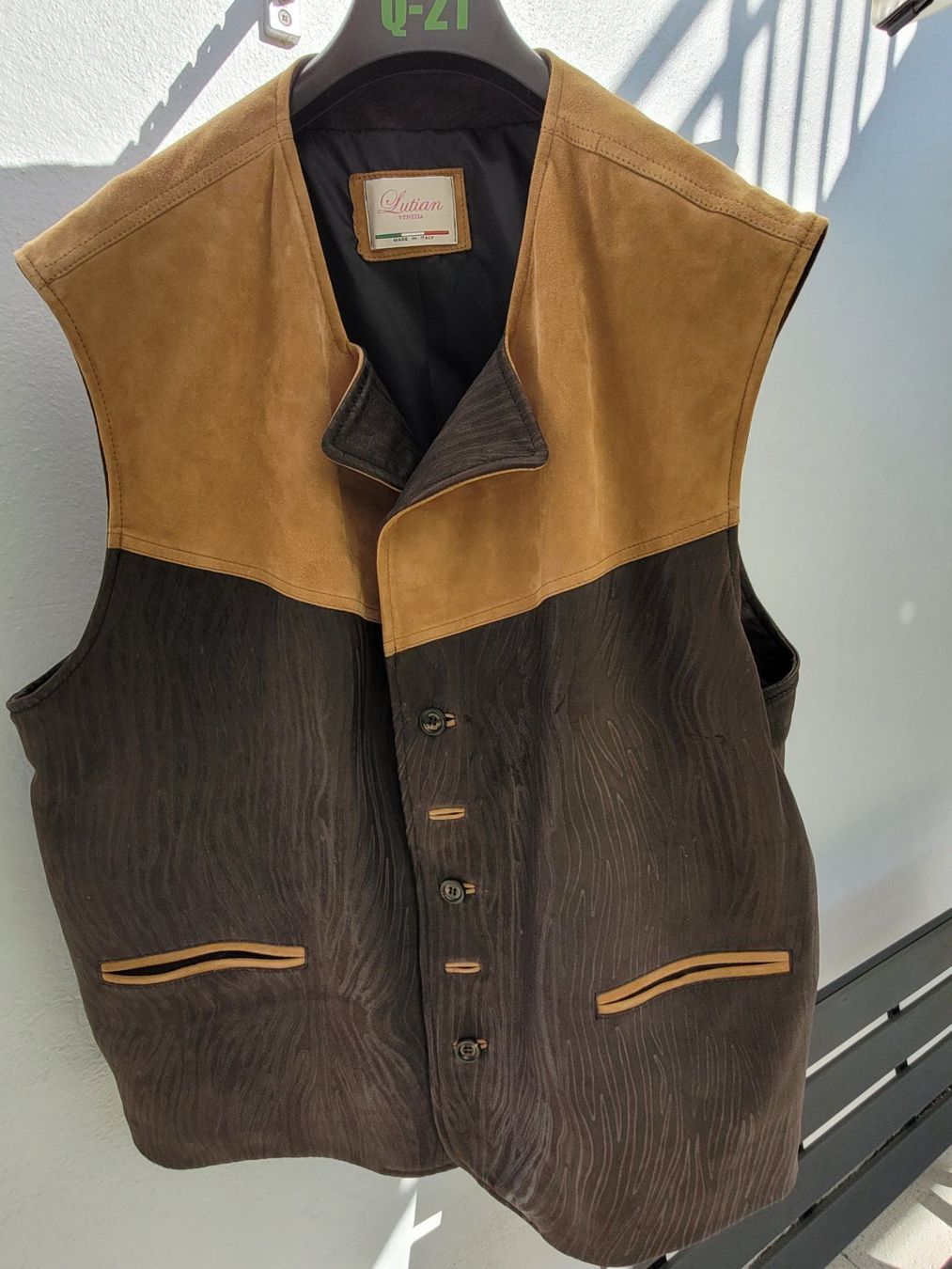 Gilets & Westen: Leder-Gilett – Neu (gemäss Beschreibung) aus Balsthal von Marche 2