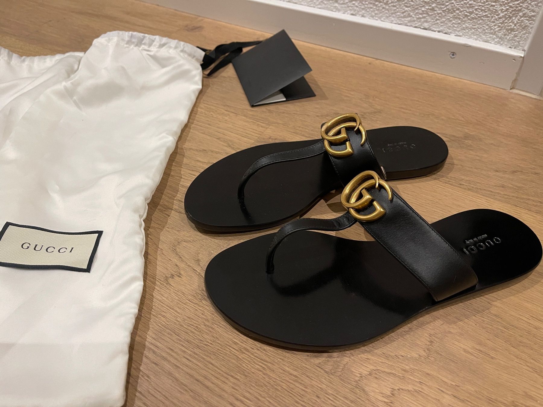 Gucci Scarpe da donna: Gucci Double G String Sandale Schwarz Leder – Usato da Reichenburg venduto da ibiza18