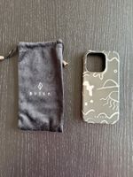 iPhone 15 Pro Hülle Burga dunkelgrün mit Muster