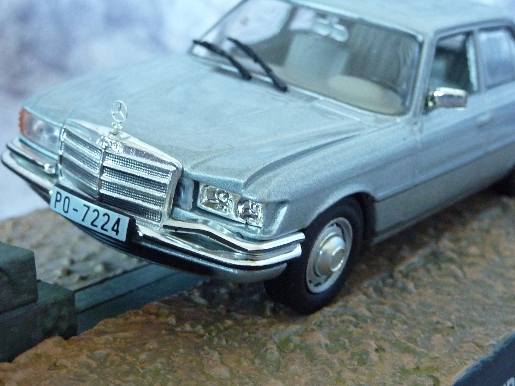 Mercedes-Benz Modellini d'auto: Mercedes 450 SEL W116  1:43 – Nuovo e nell'imballaggio originale da Dürrenäsch venduto da modellautos4you 2