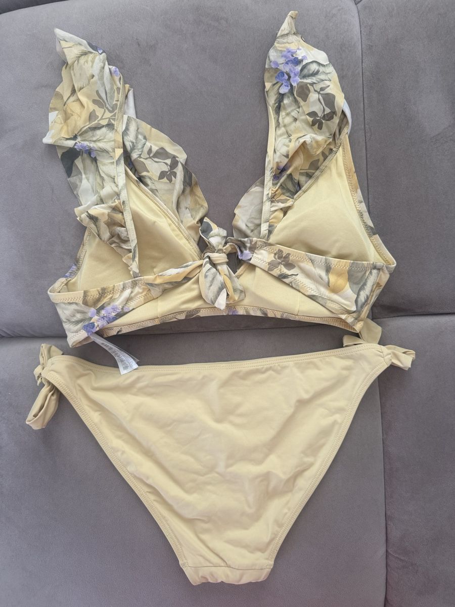 Oysho Costumi da bagno & Bikini: Oysho floral bikini set – Usato da Bassersdorf venduto da les_fw2p 1
