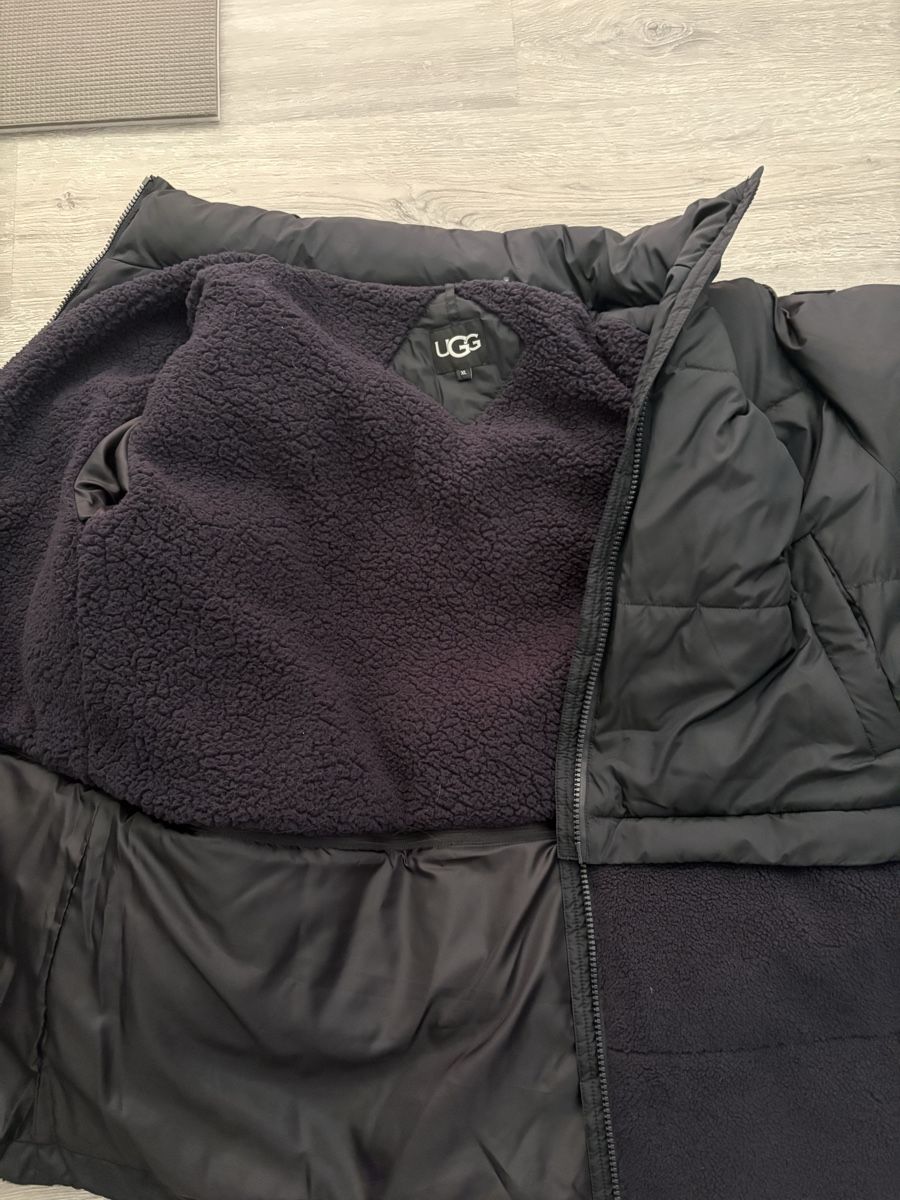 Ugg Giacche: VESTE UGG 2 en 1  ORIGINAL – Nuovo (secondo la descrizione) da Corin de la crête venduto da Charnel49 3