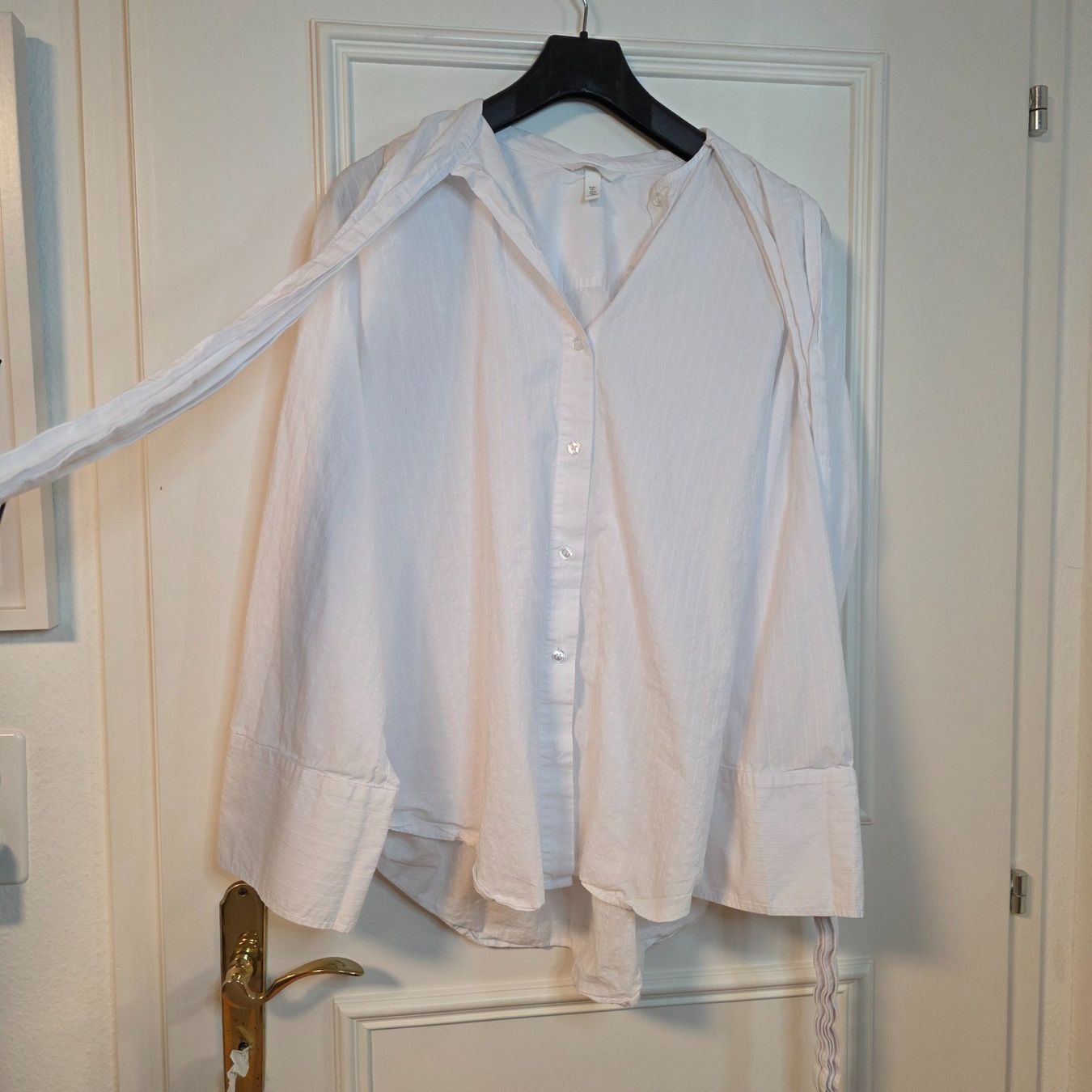 H&M Camicette: H&M Bluse weiß Schleife Gr.L Oversize – Usato da Wald ZH venduto da CapLux 3
