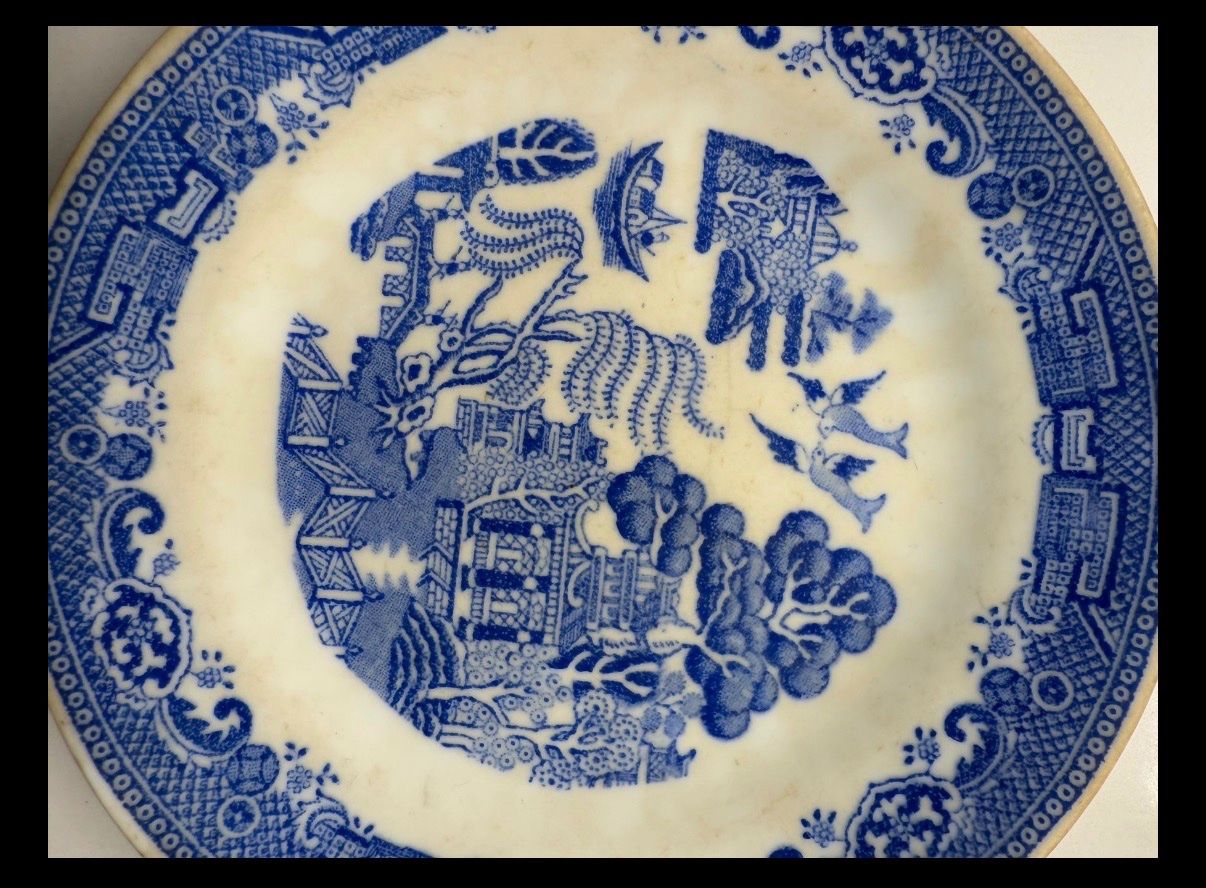 Teller: 2 alte Dunn Bennett & Co Ltd Teller "Blue Willow" – Gebraucht aus Basel von Rouge. 4