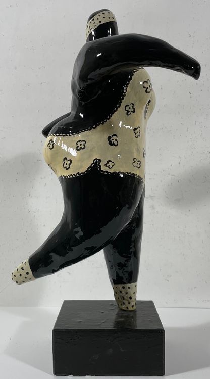 Statue grosse femme jaune - Gamm vert