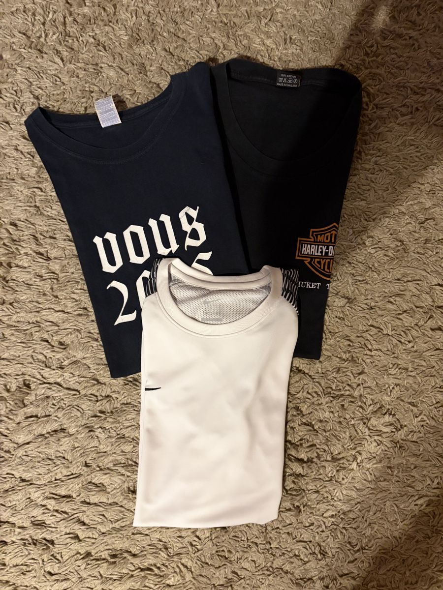 Nike Lotti di vestiti: 3er Pack Shirts  – Usato da Visperterminen venduto da lgresell