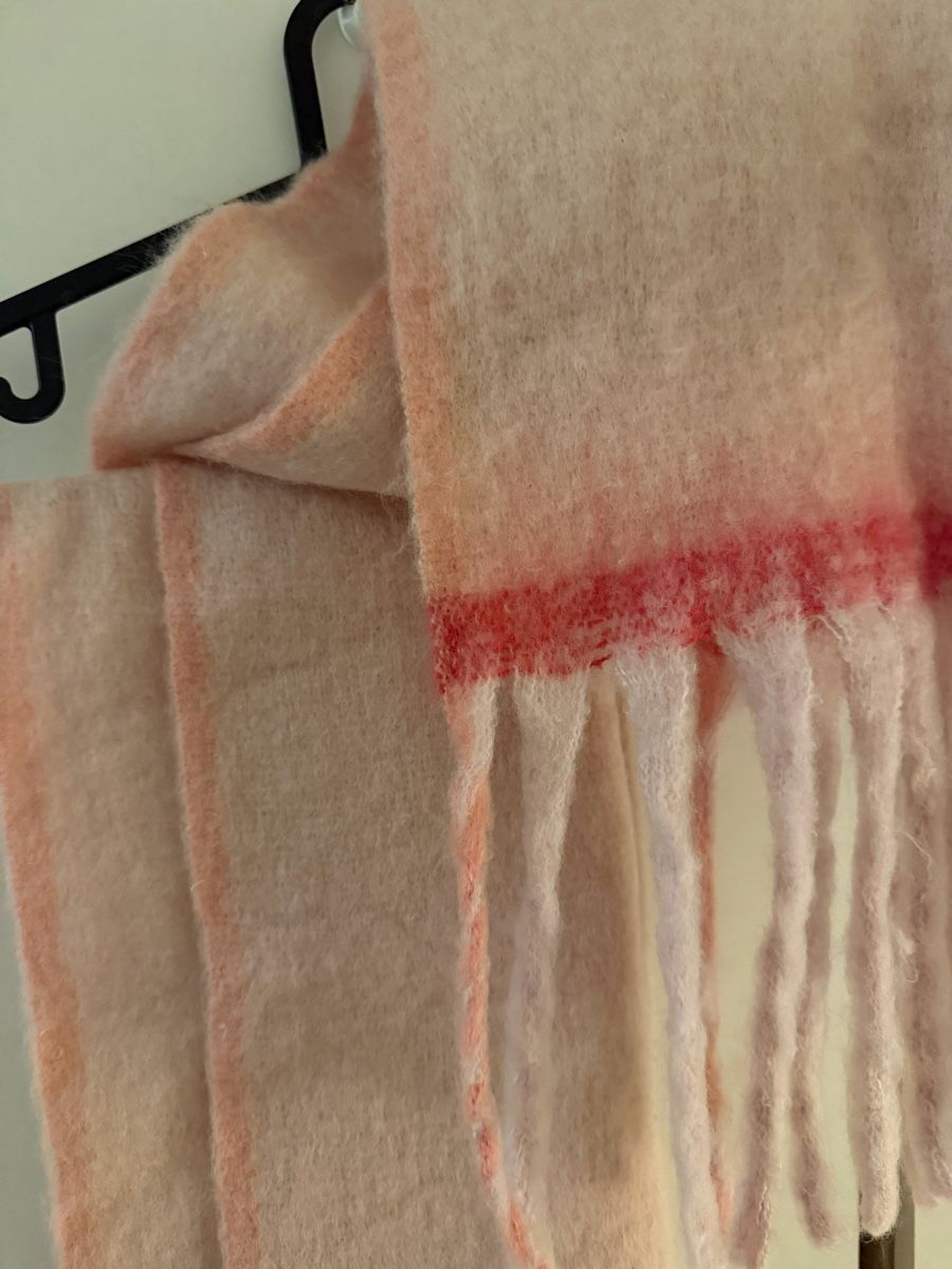 Foulard & Sciarpe: Cozy Pink Plaid Scarf – Usato da Luzern venduto da ang_vgh6 1