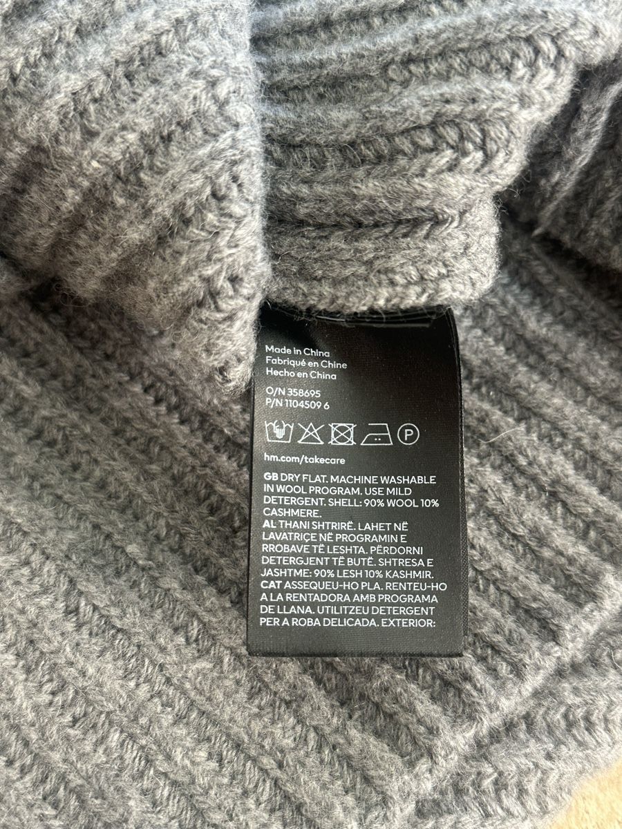 H&M Pulls & Sweat-shirts: H&M Premium Selection Woll-Kaschmir Rollkragenpullover – D'occasion à Schaffhausen par ale_gx7r 2