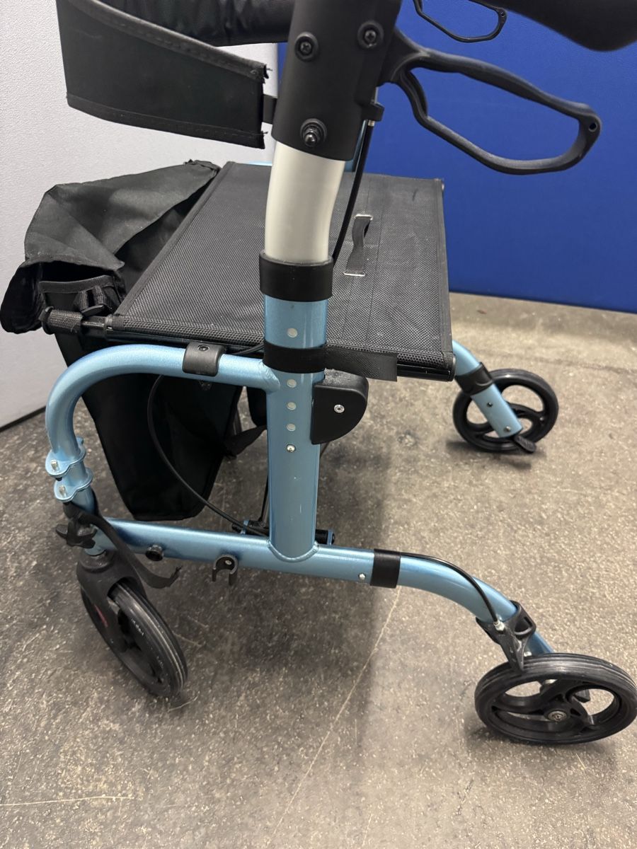 Gehhilfen: Gehhilfe/Rollator Campolina, faltbar – Gebraucht aus Bern von samryan 2