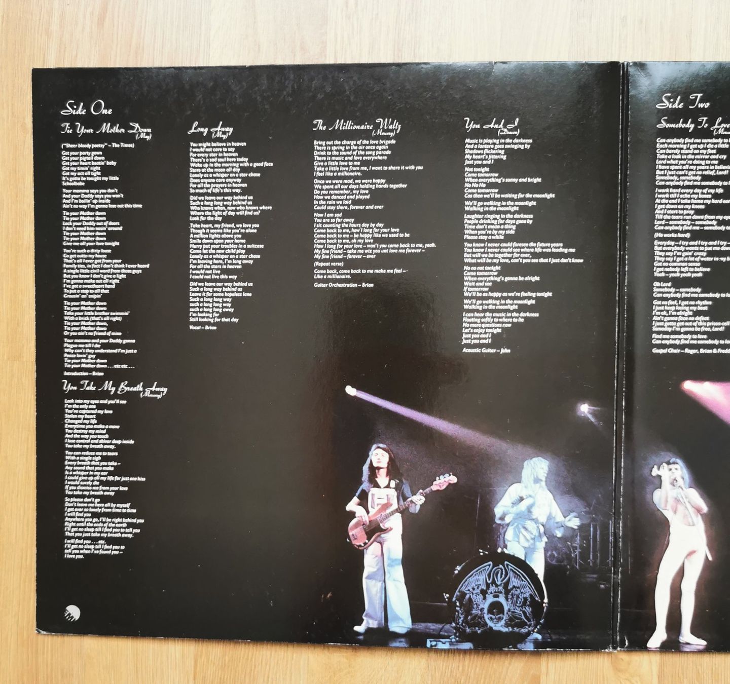 Dischi in vinile: Queen - A Day At The Races – Usato da Birsfelden venduto da dsc_f8gx 4