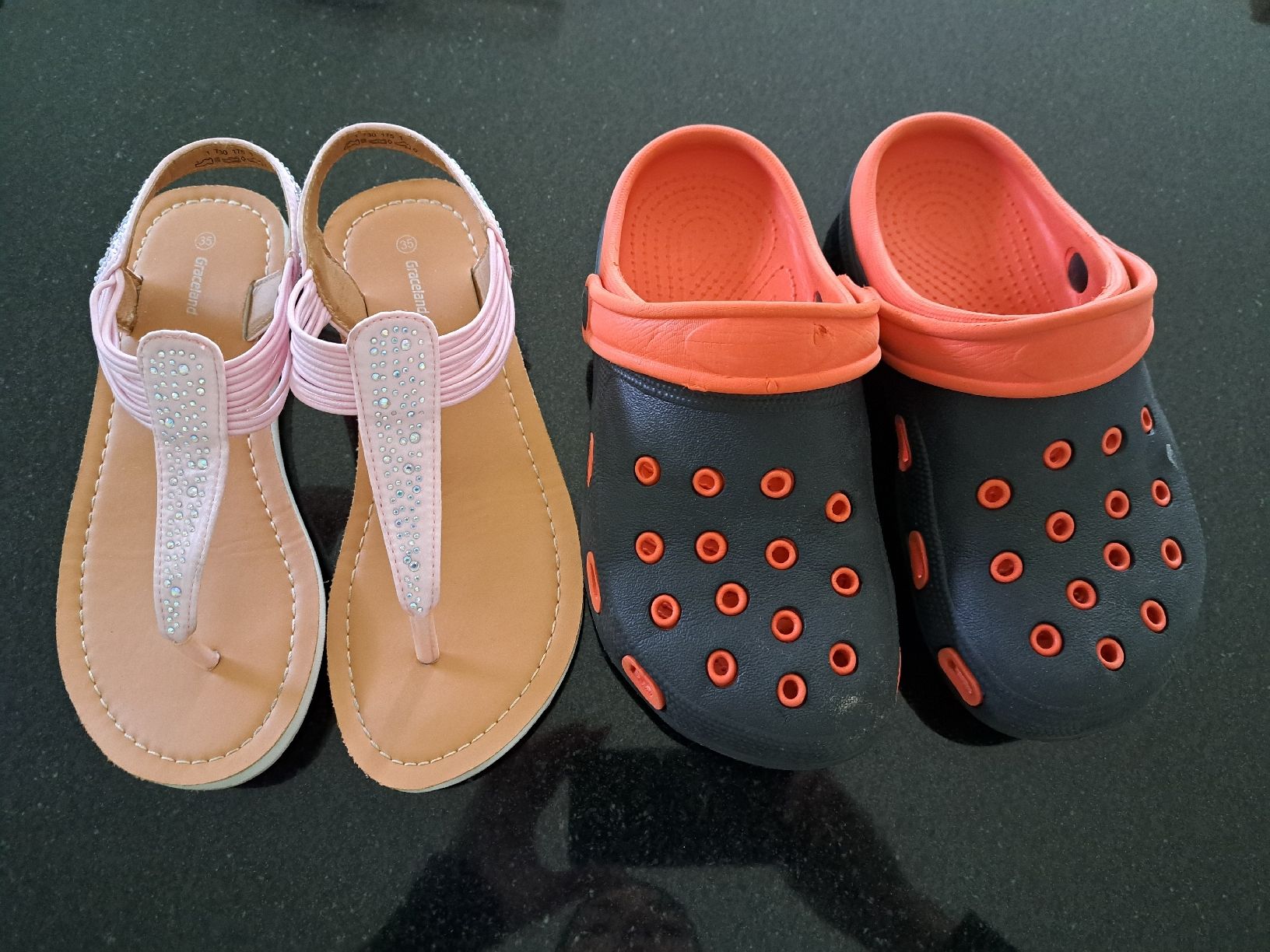 Scarpe per ragazze: Sandalen, Corcs Gr.35 (Schuhpaket) – Nuovo (secondo la descrizione) da Unteriberg venduto da Daisy84 1