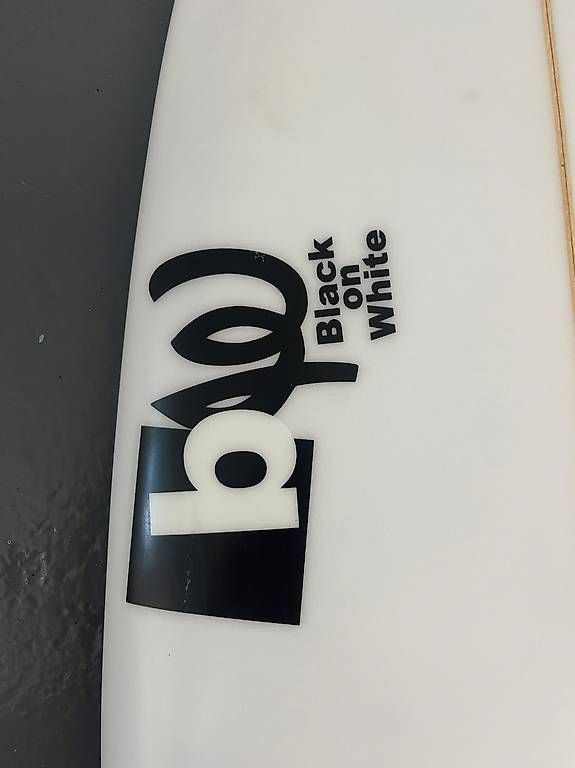 Tavole da surf e di nuoto: Surfbrett Black on White 2.10m – Usato da Brig venduto da xXx-Hallo-xXx 1