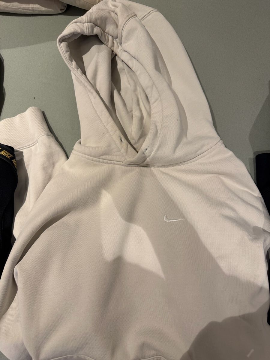 Nike Lots de vêtements: Nike Kleiderpaket – D'occasion à Neuenhof par PatrickMuff 3