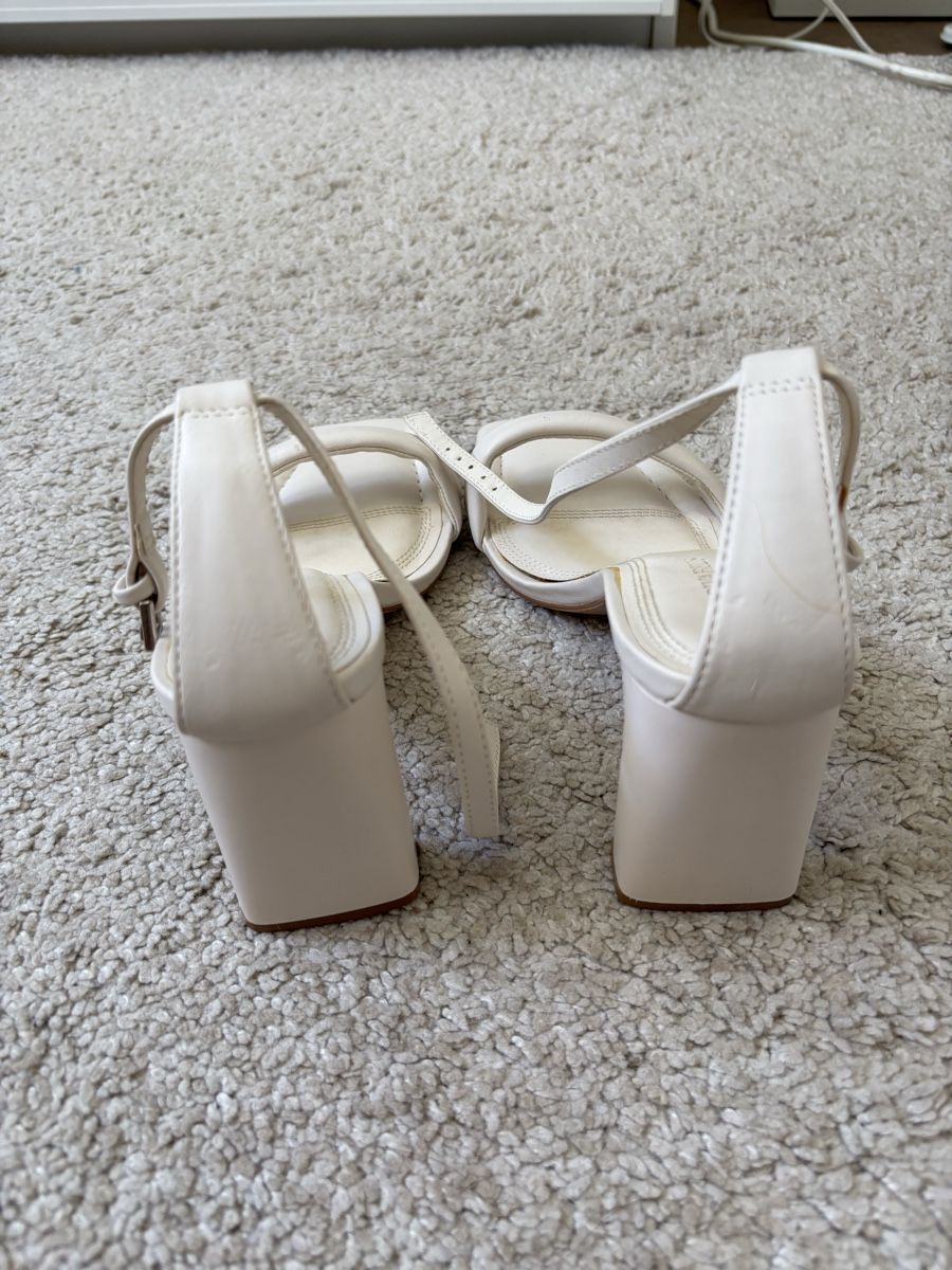 Stradivarius Chaussures femmes: Tacchi Stradivarius – D'occasion à Pregassona par katypustovarov 2