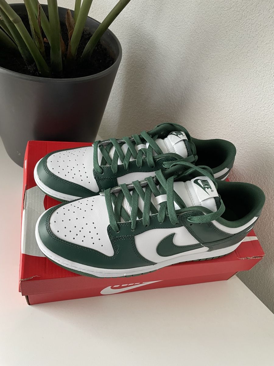 Nike Scarpe da uomo: Nike Dunk Low Michigan State Gr. 43 – Nuovo e nell'imballaggio originale da Freidorf TG venduto da kickznlacez 1