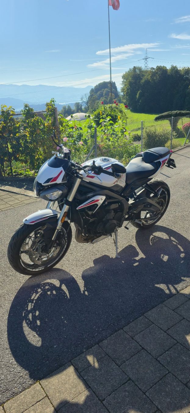 Triumph Strada: Triumph Street Triple S, Jg. 2020 – Usato da Gebertingen venduto da neweschenbach 2