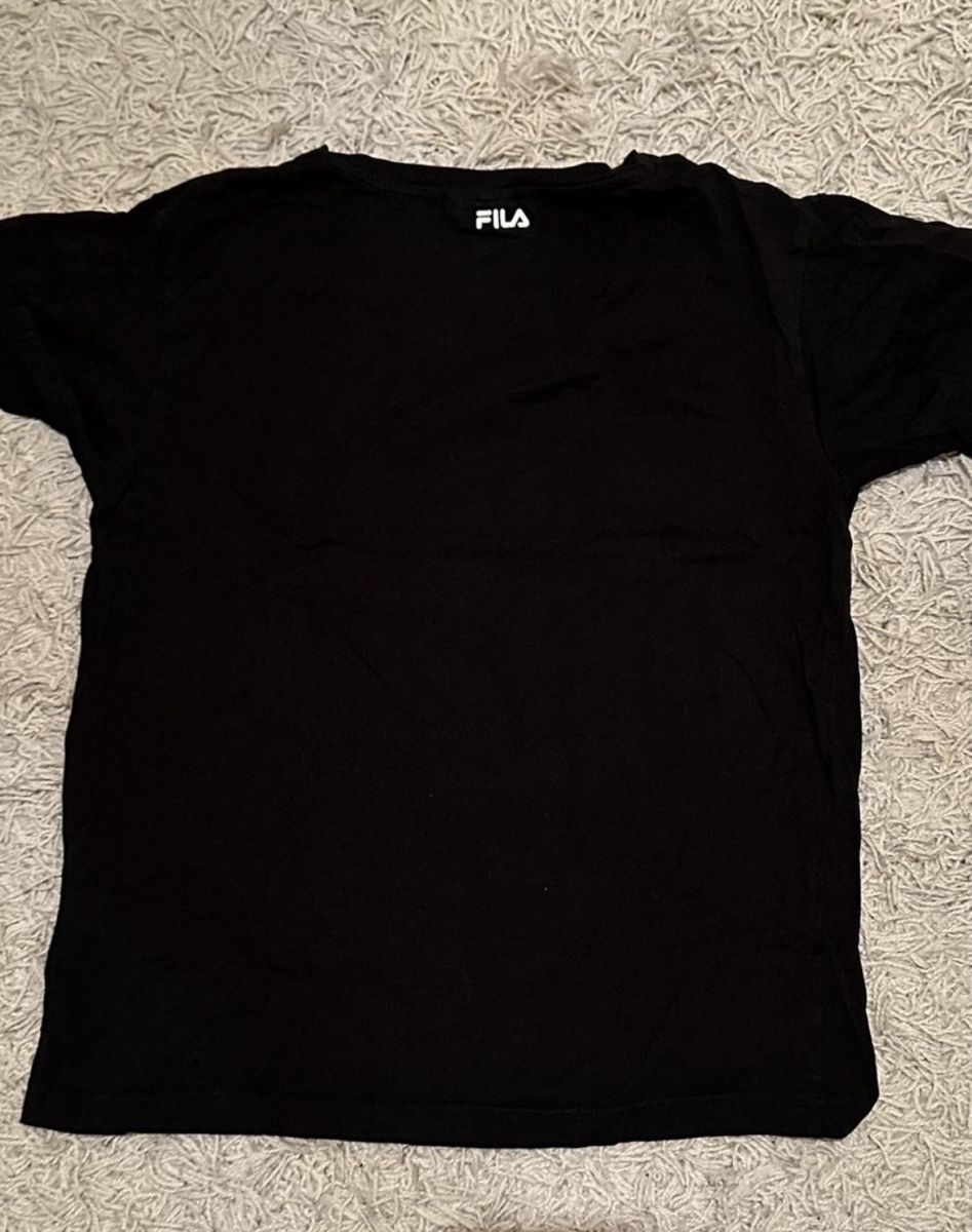 Fila T-shirt: Fila Shirt – Usato da Basel venduto da yourlocalvivi 2