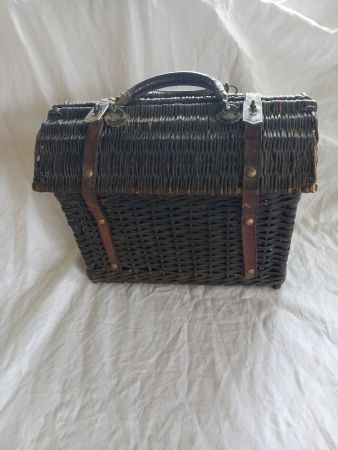 Panier vintage de marché en osier avec anses