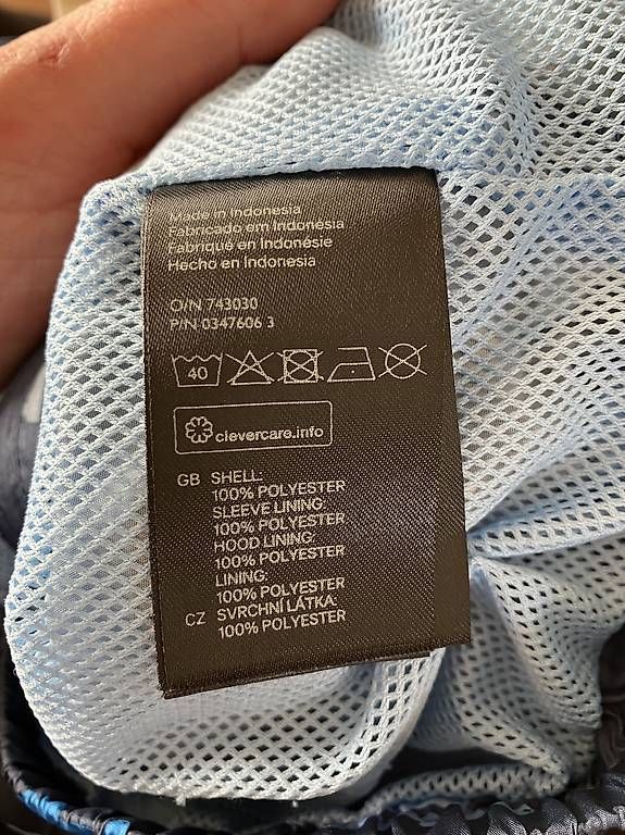 Jacken & Mäntel: Freizeit-Jacke Gr. 86, mit Auto – Gebraucht aus Lyss von stubenwagen 2