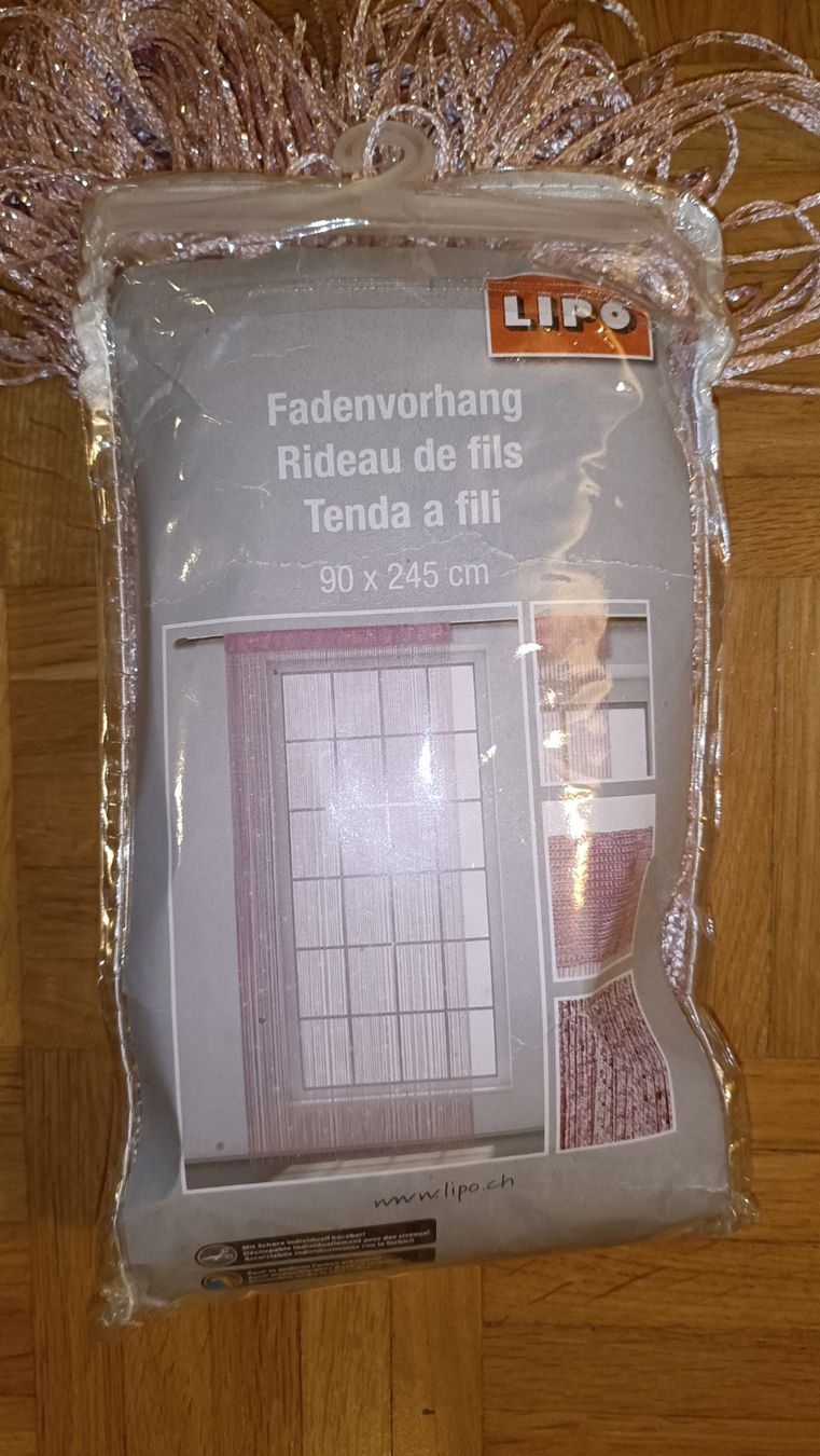 Vorhänge: Fadenvorhang rosa/glitzrig – Gebraucht aus Dübendorf von Me_sa