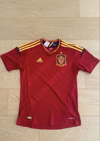Fussballtrikot Spanien Adidas rot Grösse 164 Zustand gut