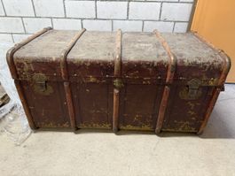Antike Truhe / antiker Überseekoffer, Vintage
