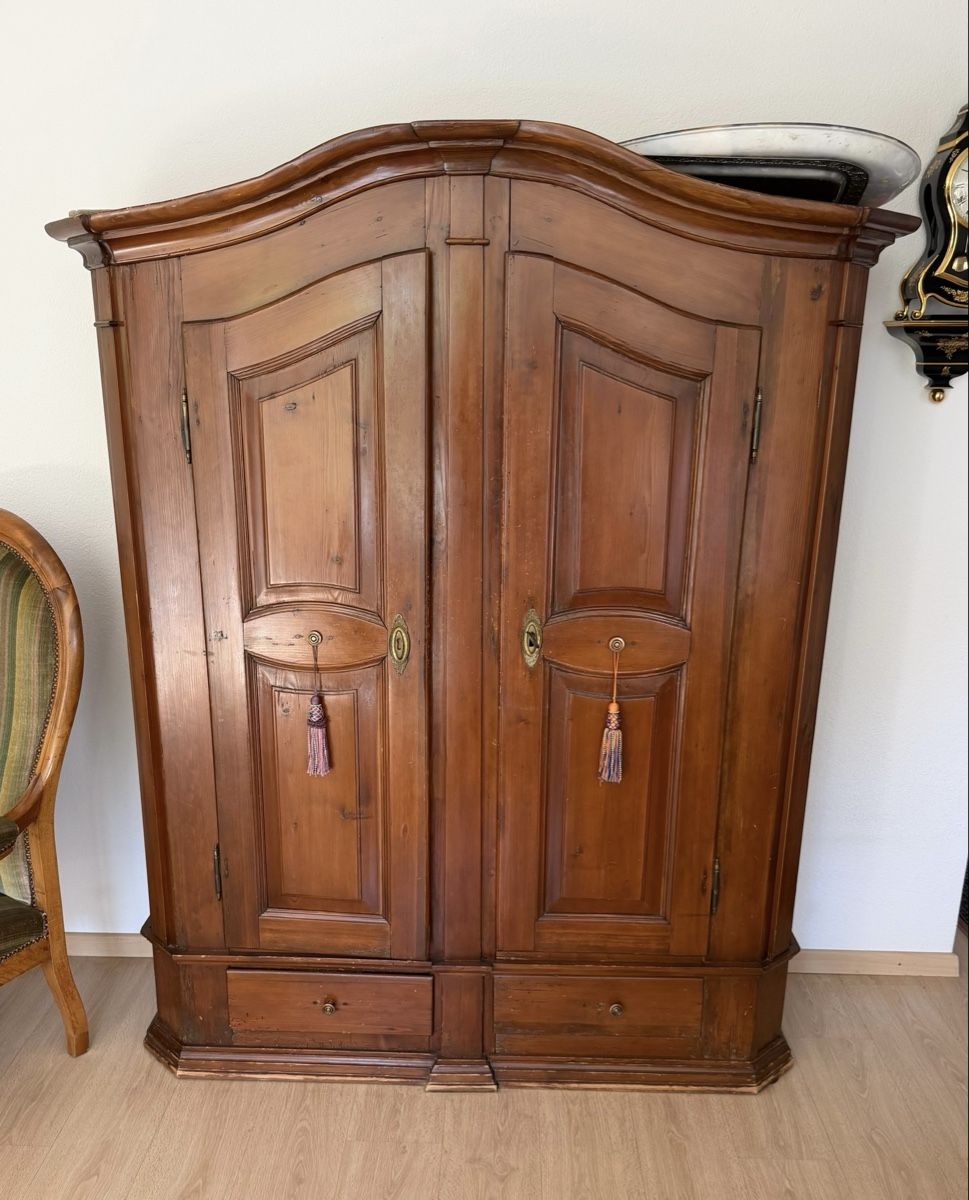 Armadi: Antiker Schrank – Usato da Altendorf venduto da Parsley1