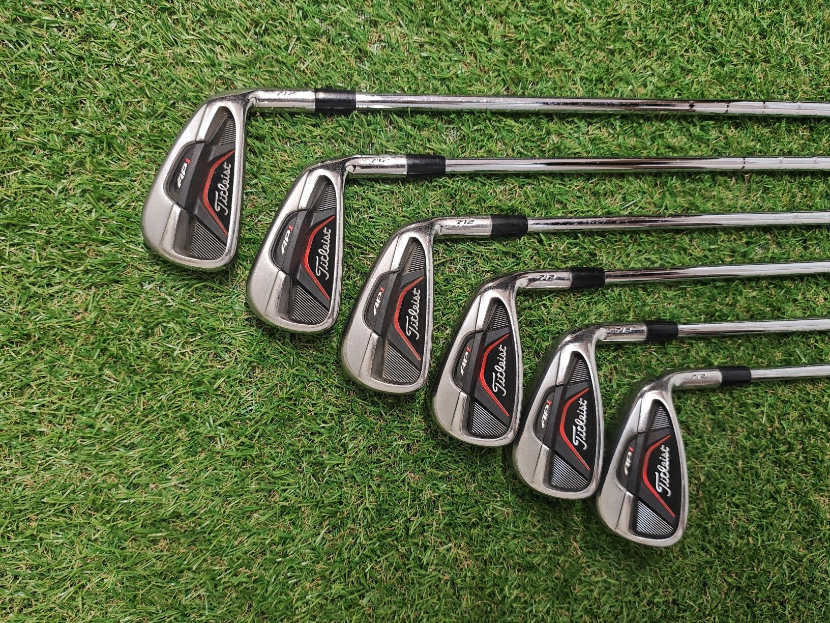 Titleist Clubs & Sets: Titleist AP1 712 Eisen 5-PW, Stahlschaft NS Pro 950GH – D'occasion à Uerikon par Chreggus_Golfshop