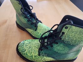 Schnürstiefel grün mit Mandala Muster Grösse 40 neu