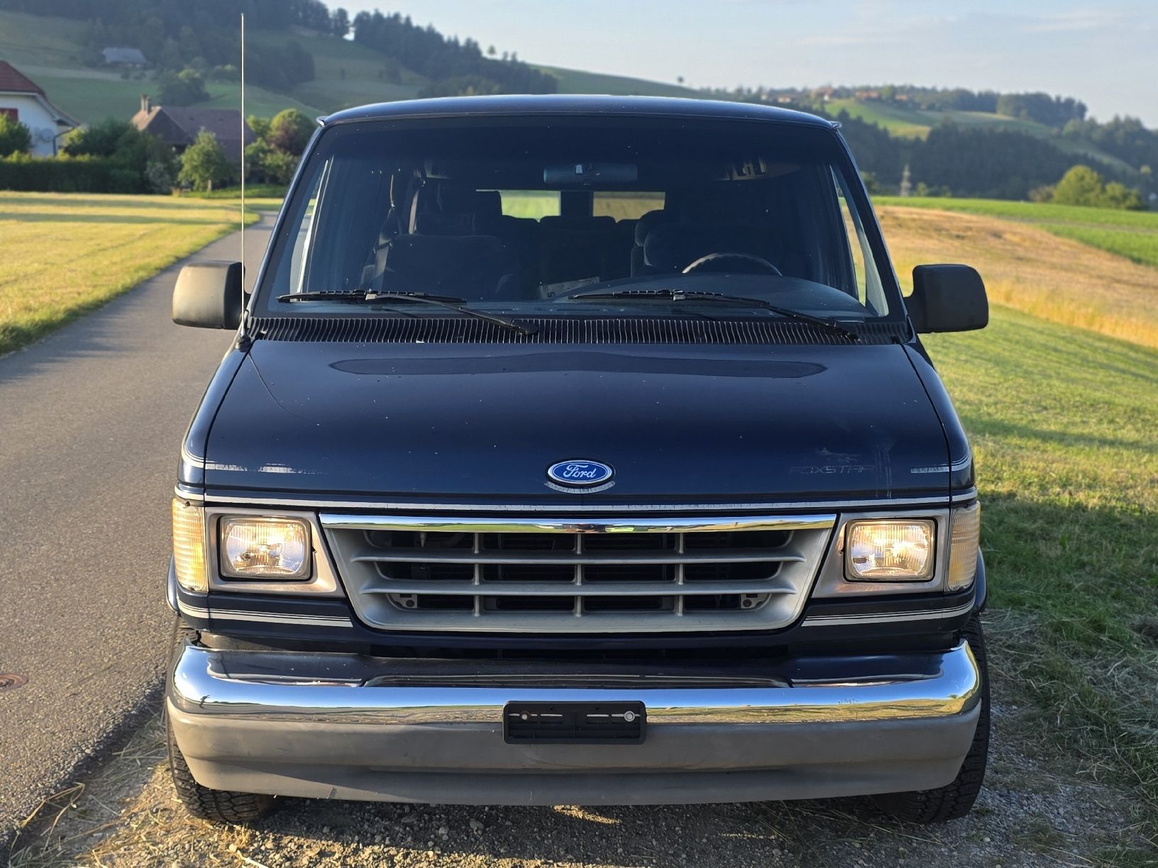 Ford (Usa) Autos: Ford Econoline V8 – D'occasion à Pieterlen par LeroyClassicMotors 1