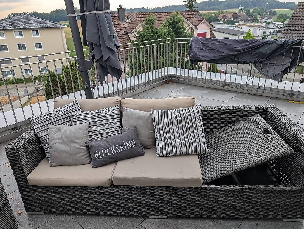 Liegen & Liegestühle: Rattan Gartenlounge – Gebraucht aus Knutwil von einafetsh 1