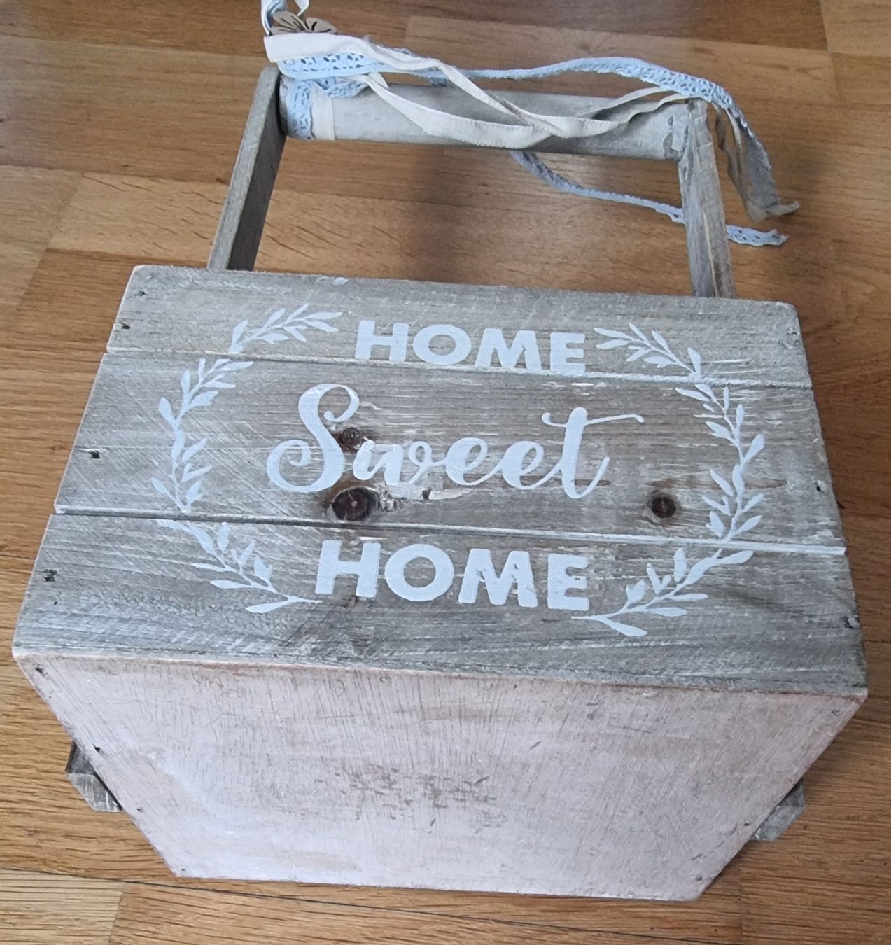 Sonstiges für Haushalt & Wohnen: Petit panier en bois avec inscription – Gebraucht aus Court von Jovi2 5