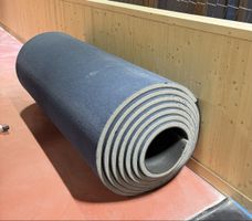 Unicycle mat, acrobatics 12m times 2m in sehr guten Zustand.