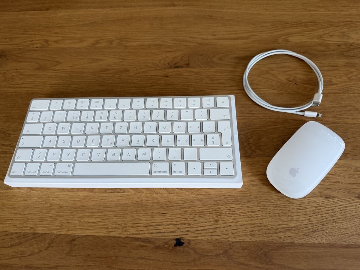 Apple Claviers: Apple Magic Keybord inkl. Magic Mouse – Neuf (Voir description) à Luzern par lang30