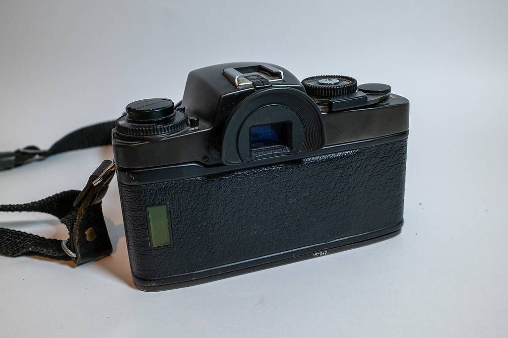 Leica Fotocamera: Leica R4 mit Summicron-R 50mm 1:2 – Usato da Zürich venduto da Mutheee 1