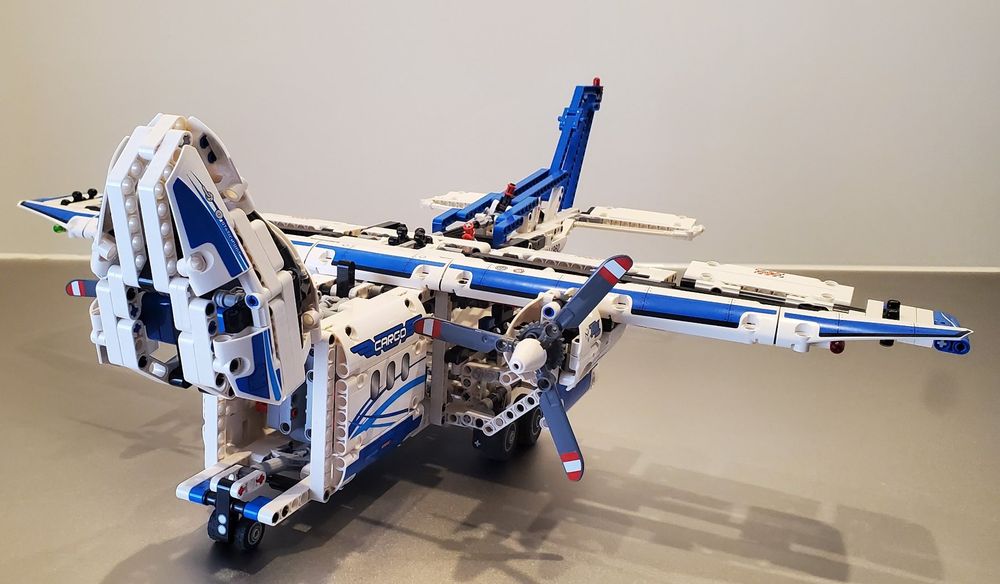 Lego Technic Frachtflugzeug 42025 | Kaufen auf Ricardo