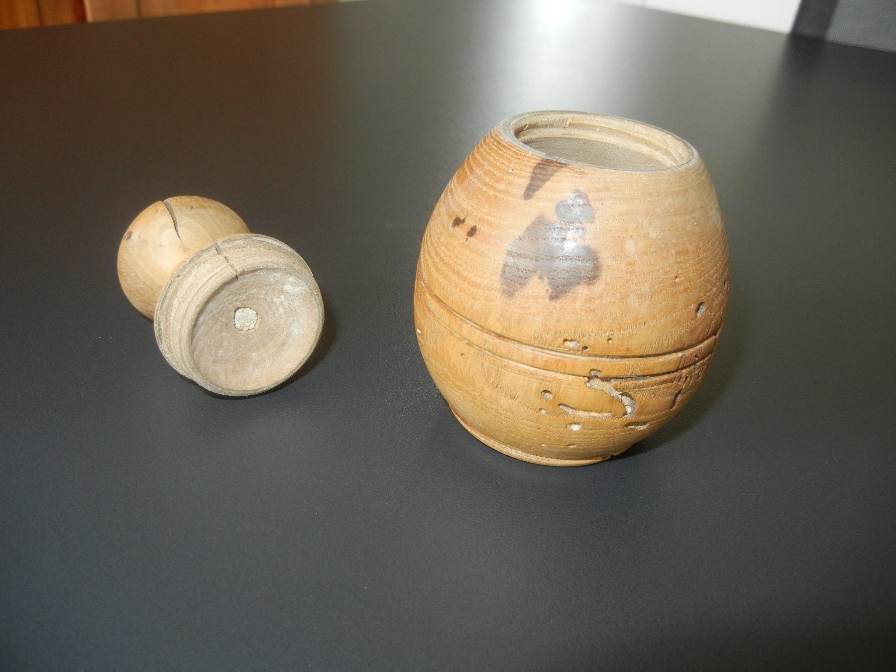 Cura del viso: Antike Puderdose aus Holz – Usato da Langendorf venduto da sonntag10 1