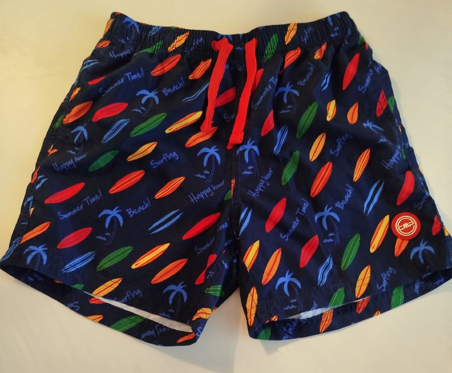 Farbenstarke Badeshorts Surfthena 149 1