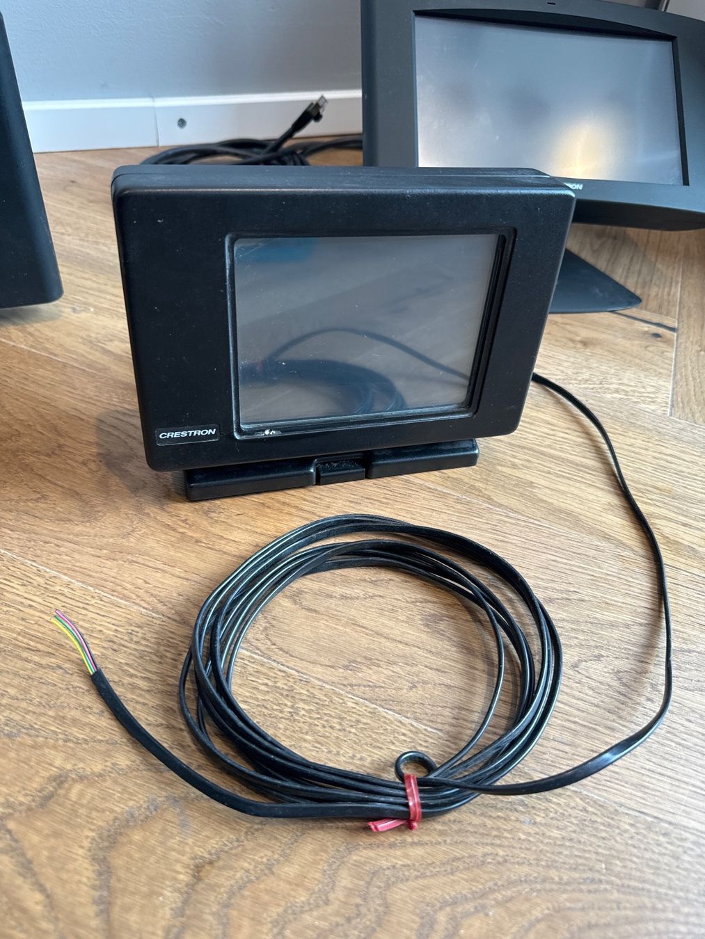 Crestron Sonstige Elektronik: Crestron panels / Display 3 Stück – Gebraucht aus Dietlikon von  2