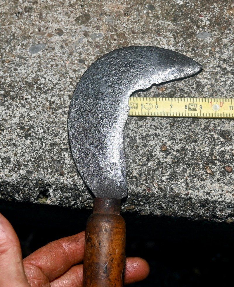 Tutti gli attrezzi: ANTIKE Handsichel Länge ca. 24cm – Usato da Pfaffhausen venduto da mono_rec 3