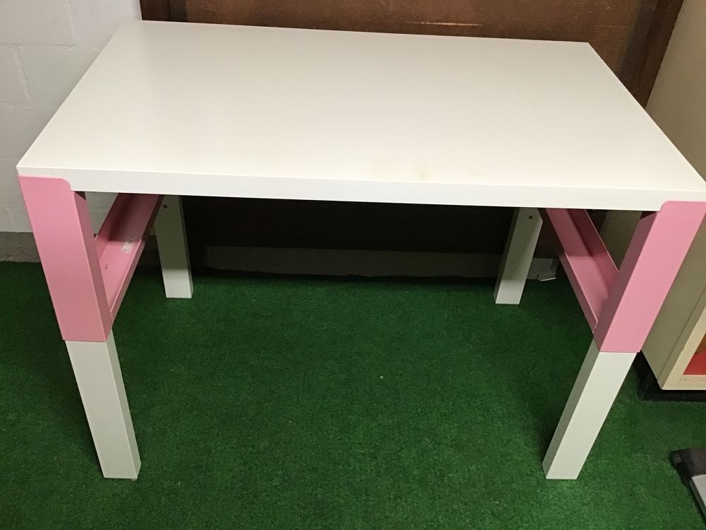 Tisch von IKEA, 96/58 cm, Höhe verstellbar, guter Zustand Kaufen auf
