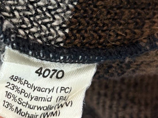 Cos Giacche: Vintage Cardigan – Usato da St. Gallen venduto da look-twice 4