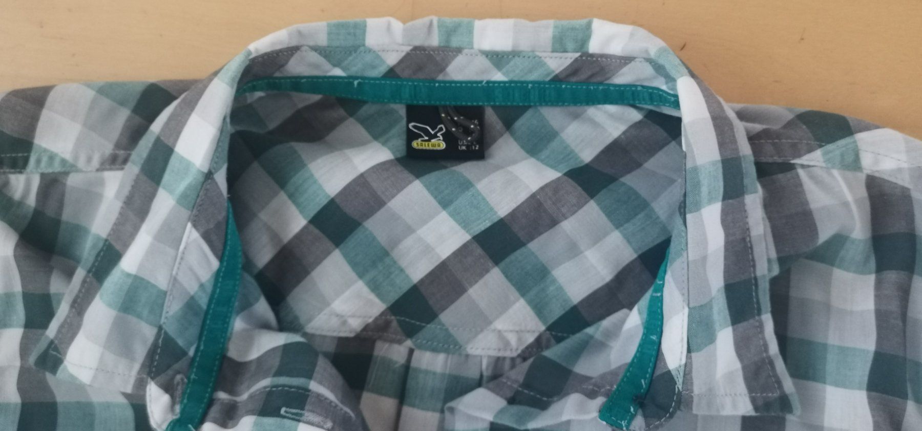 Salewa Blusen: Wanderbluse Salewa – Gebraucht aus Feusisberg von Sindbad3 1