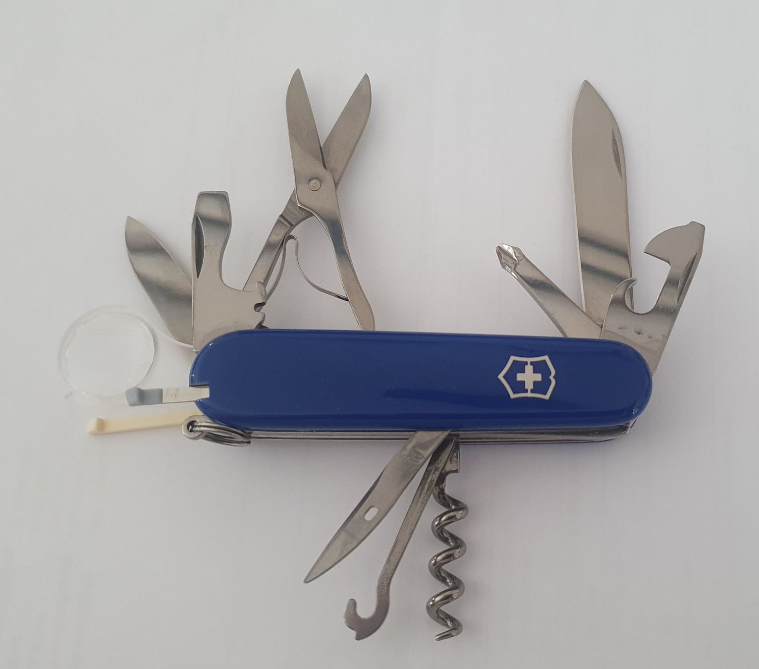 Victorinox Coltelli tascabile: 3 Victorinox Taschenmesser – Nuovo (secondo la descrizione) da Härkingen venduto da MarianneSi 2