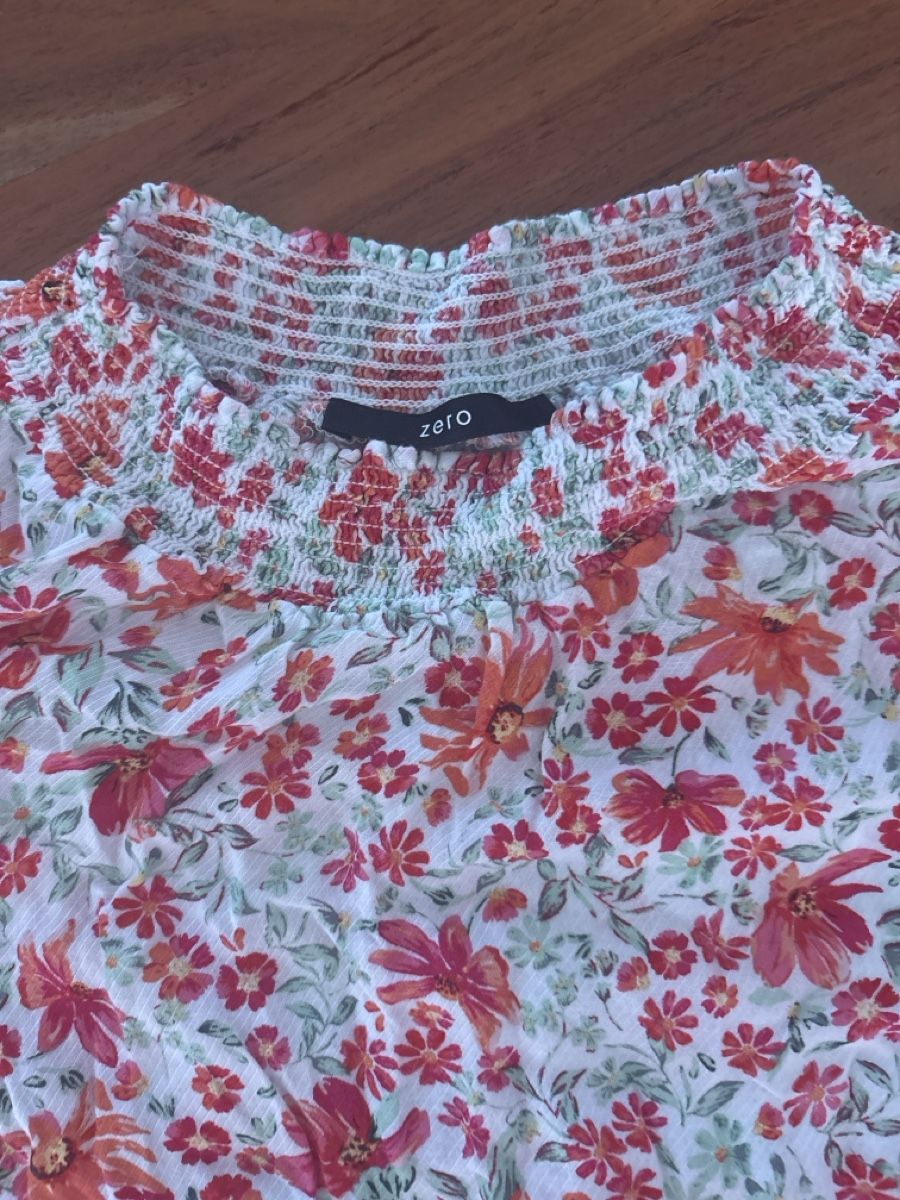 Camicette: Damen Bluse Blumenmuster Grösse L  – Usato da Oberembrach venduto da cla_xrg8 1