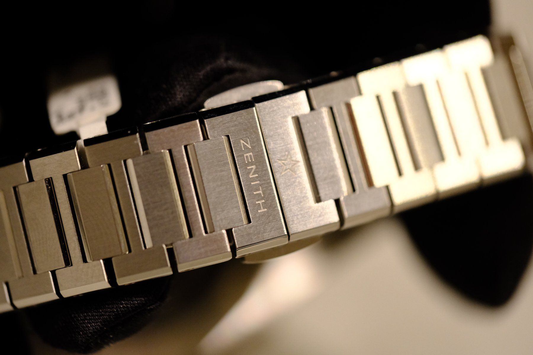 Zenith Montres: Zenith Defy – Neuf avec emballage d'origine à Zermatt par Schindler_Zermatt 4