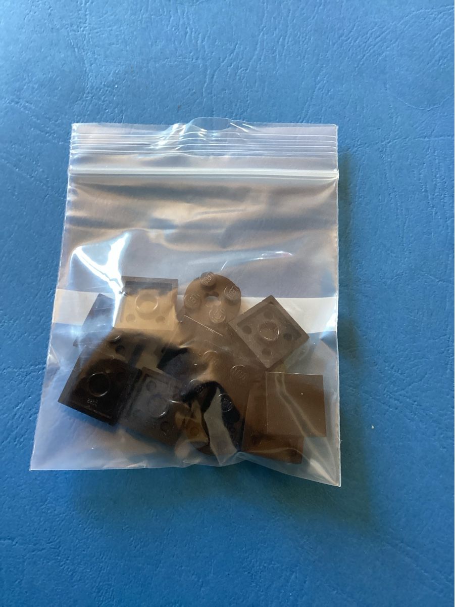 Lego Giocattoli: Lego Plättli schwarz assortiert – Usato da Kölliken venduto da Rwolfer 1